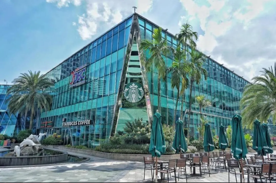 淡雅柔和海景套房四卧四卫12-16人适合家庭入住 金海湾danga Bay Johor Bahru 0*,